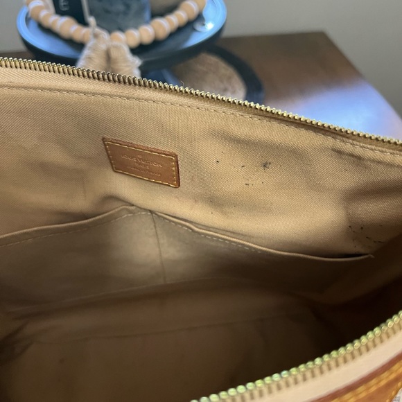 Authentic Louis Vuitton Siracusa MM - Picture 15 of 16